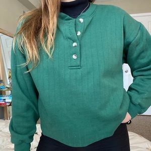 vintage green sweatshirt!!